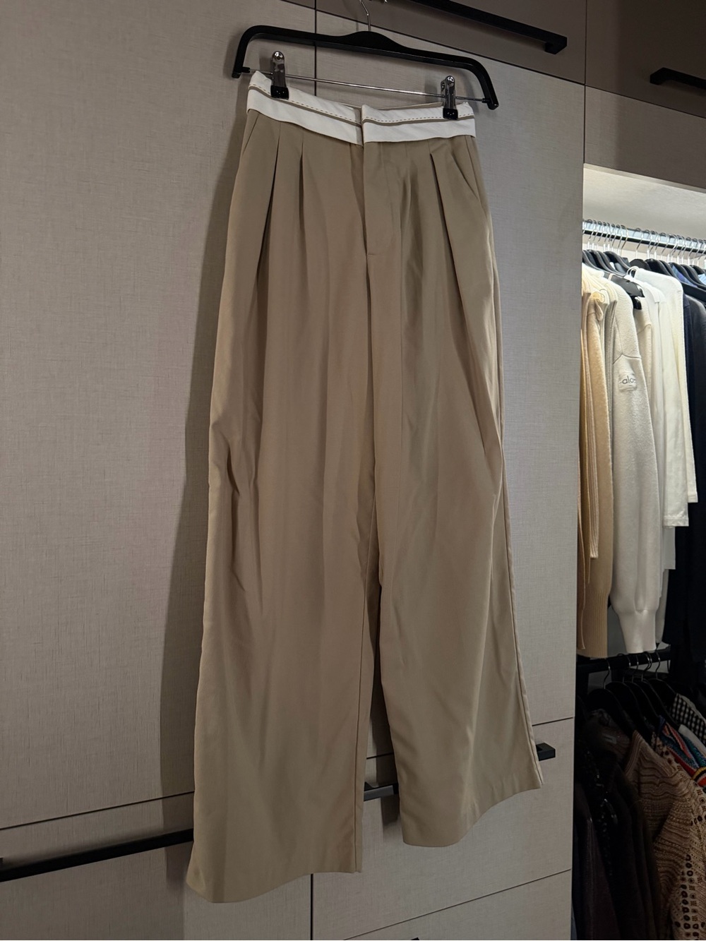 stradivarius Khaki Wide-Leg Chinos with White Waistband